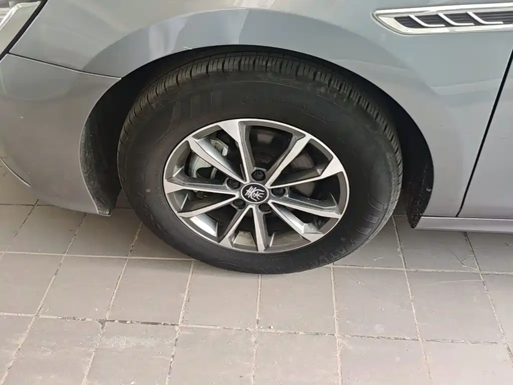 BYD Qin PLUS 2023 — фото 23