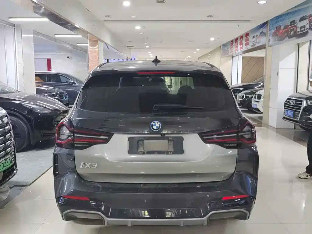 BMW iX3 2022 — фото 17