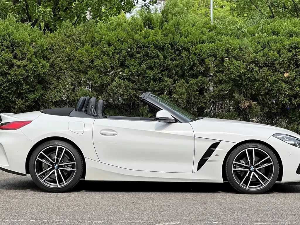 BMW Z4 2021 — фото 12
