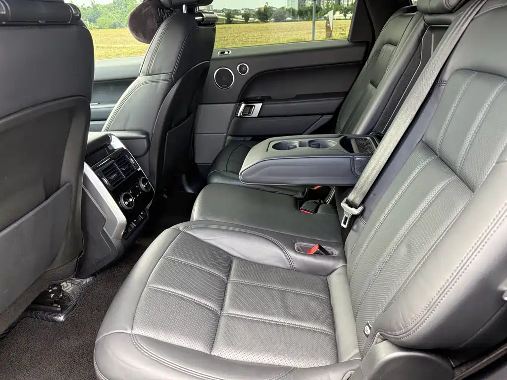 Land Rover Sport 2020 — фото 29
