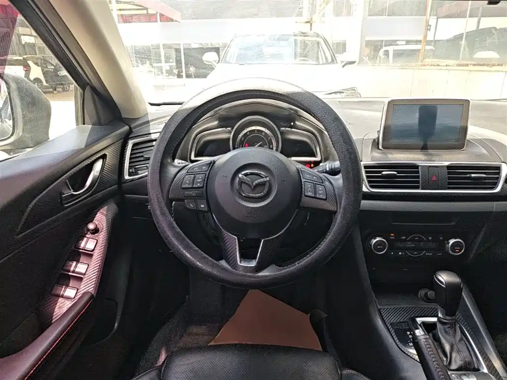 Mazda 3 Axela 2015 — фото 11