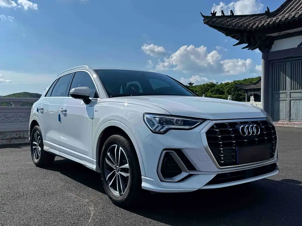 Audi Q3 2022