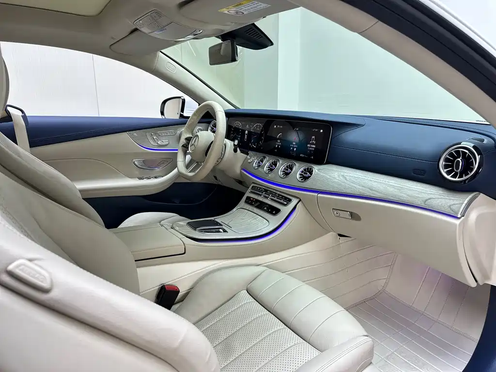 Mercedes-Benz E-Class 2024 — фото 11