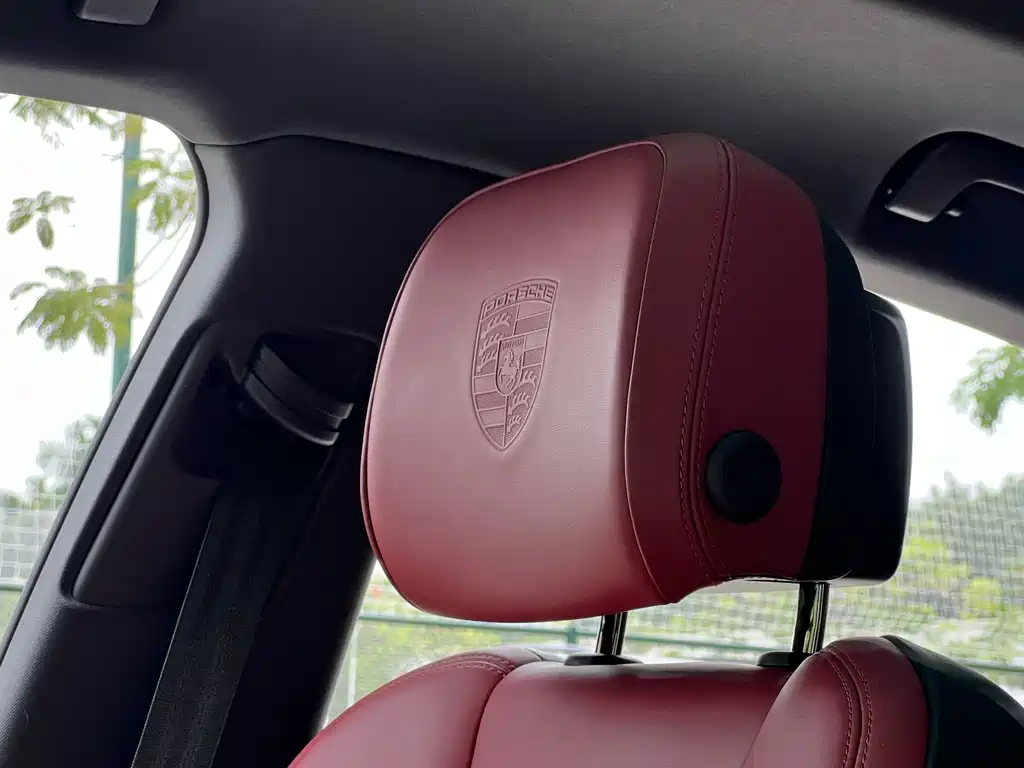 Porsche Macan 2023 — фото 15
