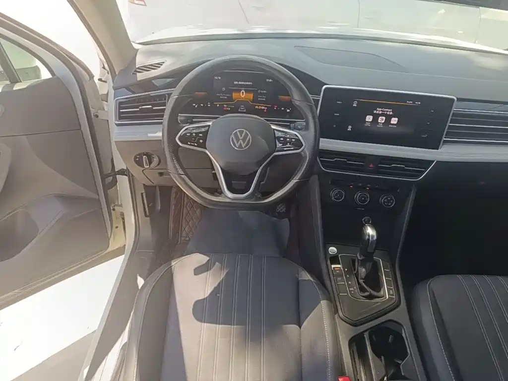 Volkswagen Tiguan L 2022 — фото 11