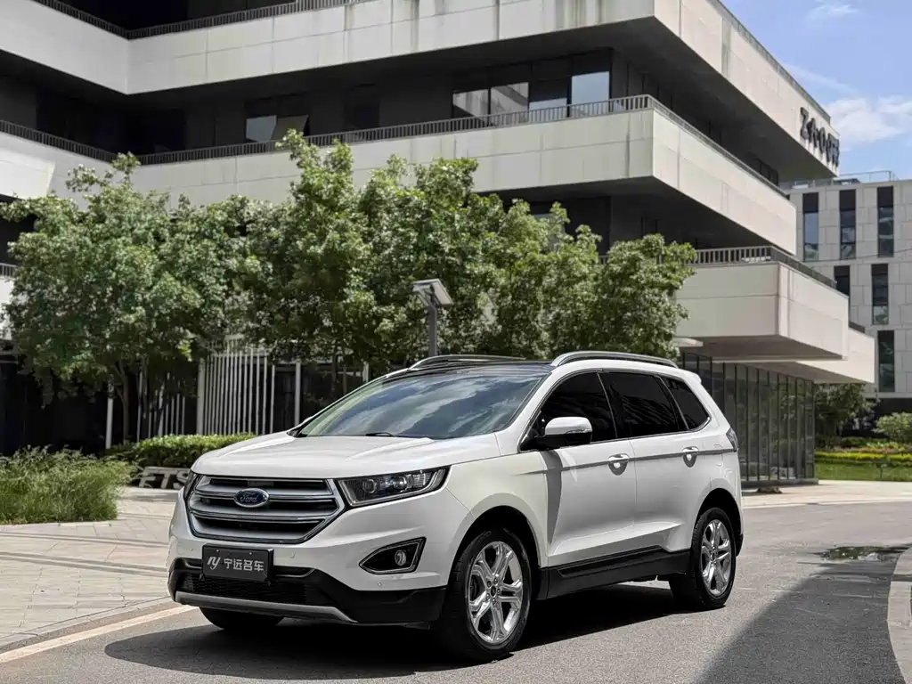 Ford Edge 2017 — фото 1