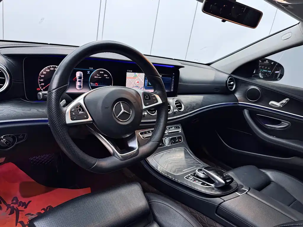 Mercedes-Benz E-Class 2018 — фото 24
