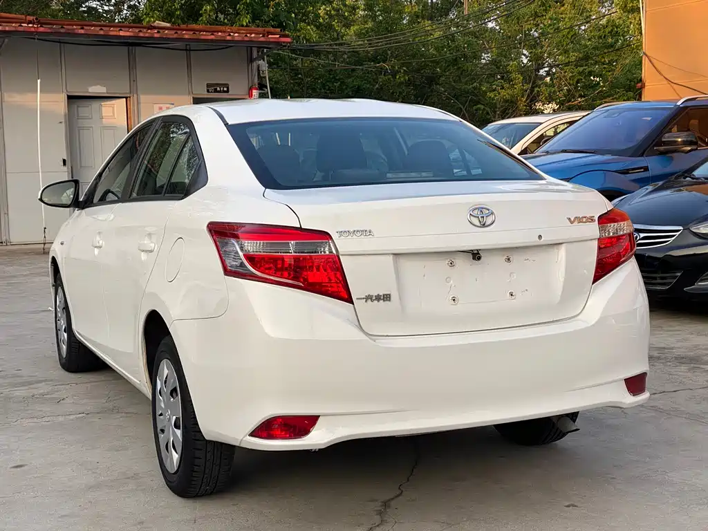 Toyota Vios 2016 — фото 13