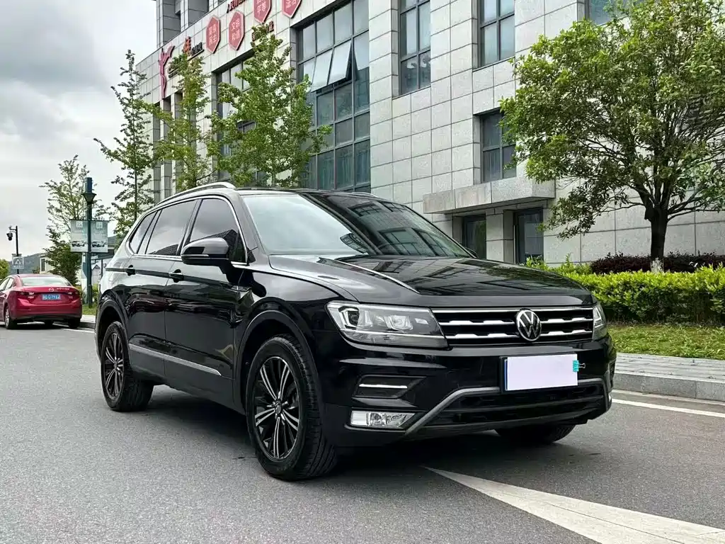 Volkswagen Tiguan L 2021 — фото 3