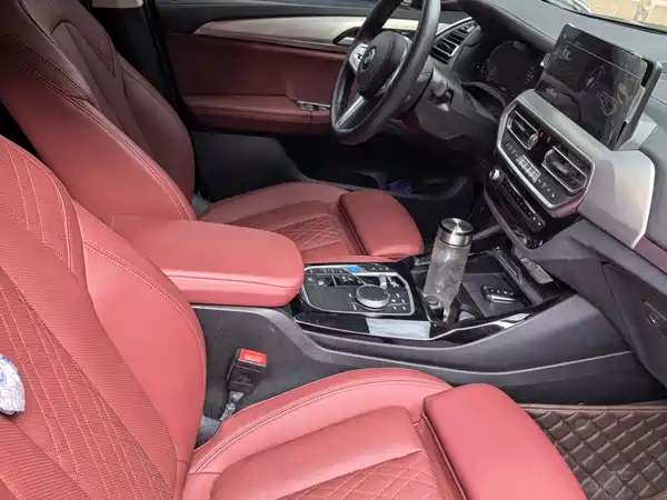 BMW iX3 2024