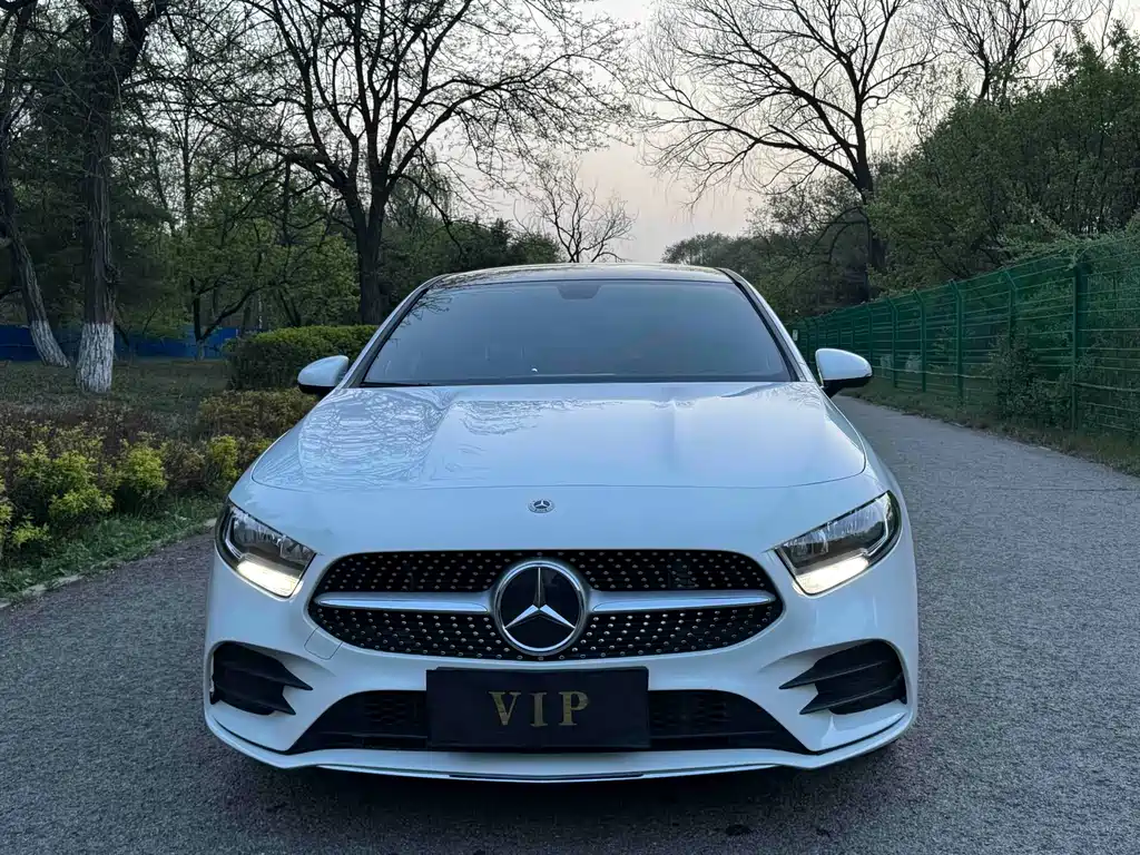Mercedes-Benz A-Class 2022 — фото 2