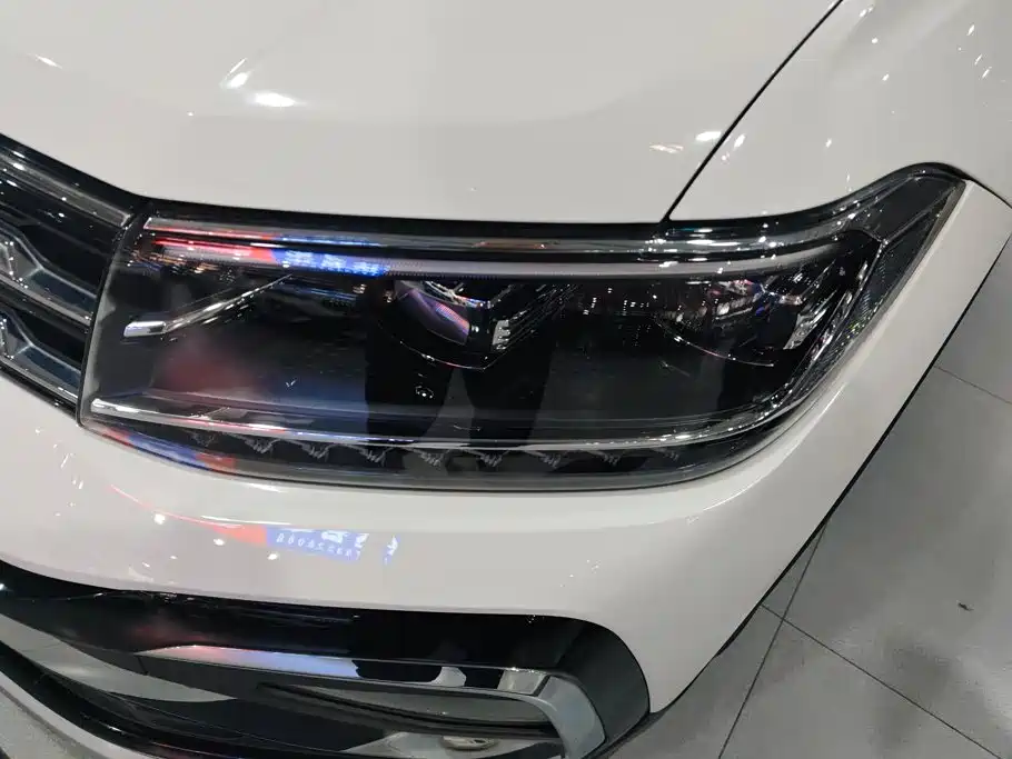 Volkswagen T-Cross 2019