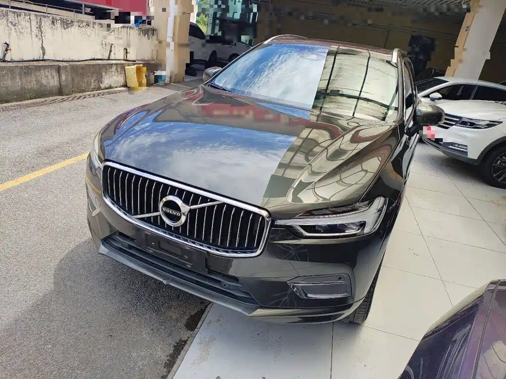 Volvo XC60 2019 — фото 2