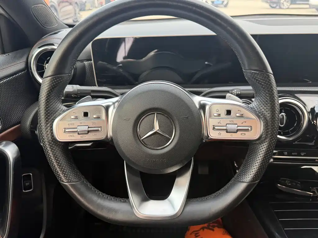 Mercedes-Benz A-Class 2020 — фото 6