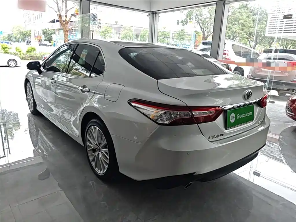 Toyota Camry 2020 — фото 5