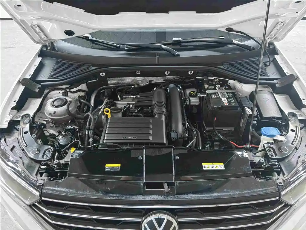 Volkswagen T-Roc 2023 — фото 17
