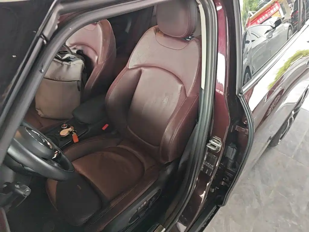 MINI Clubman 2016 — фото 11