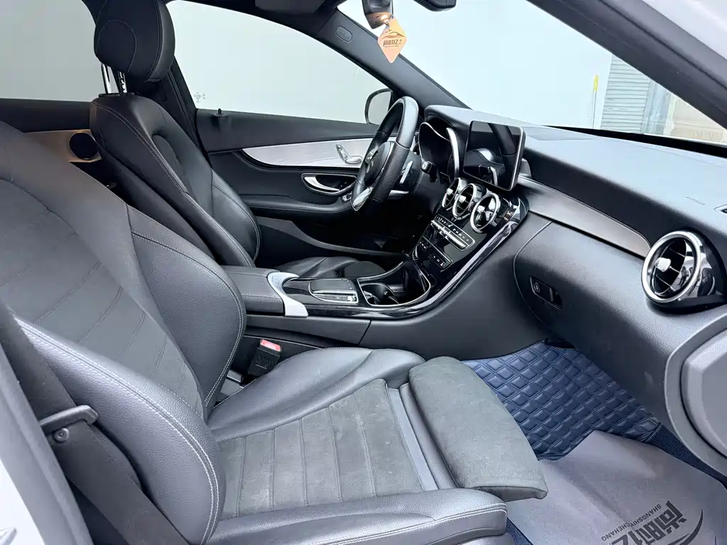 Mercedes-Benz C-Class 2019 — фото 13