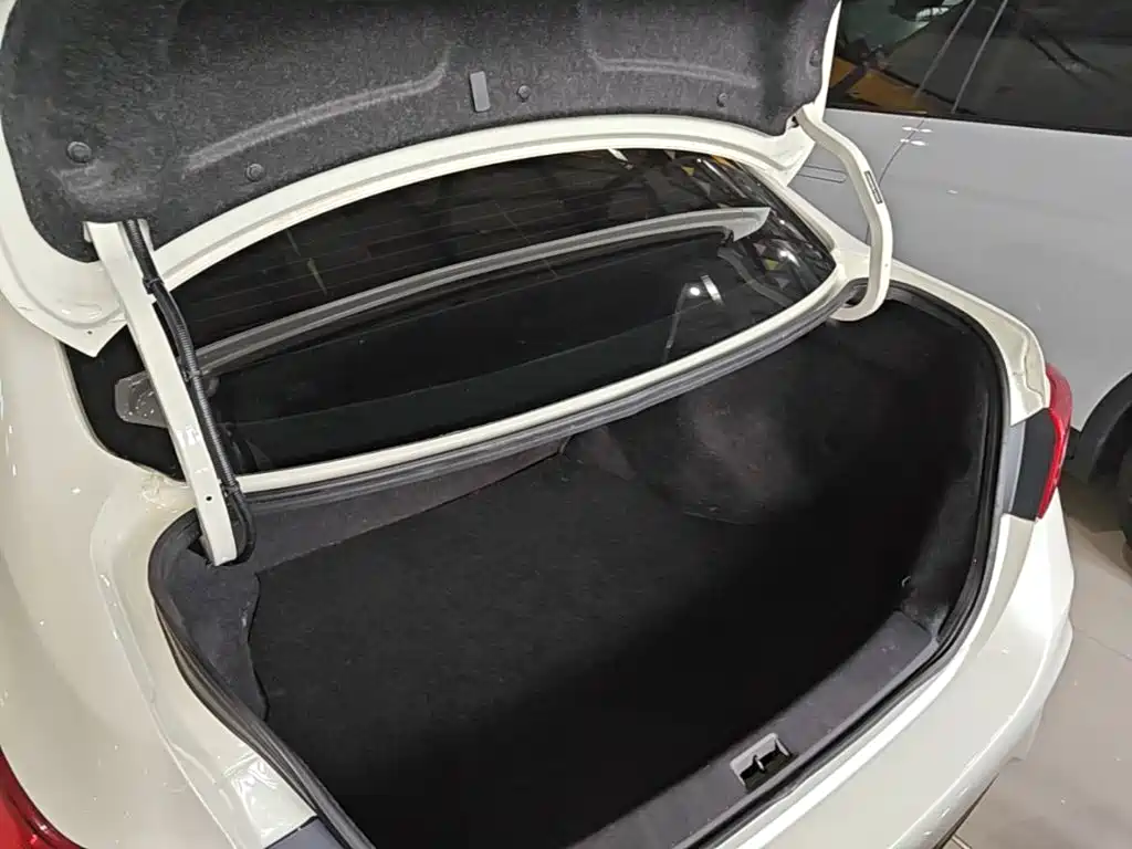 Nissan Sylphy 2020 — фото 19