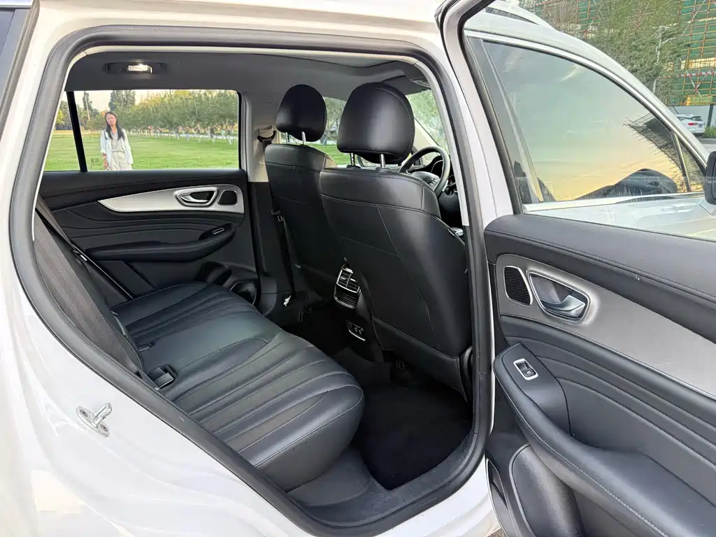 Roewe RX5 MAX 2020 — фото 12