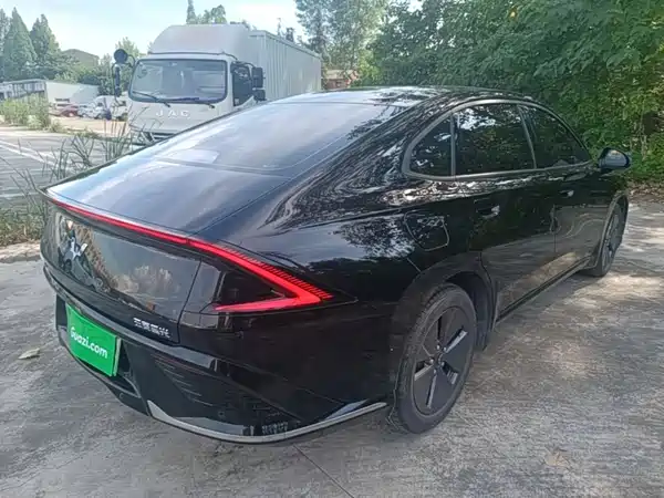 Wuling Starlight 2024