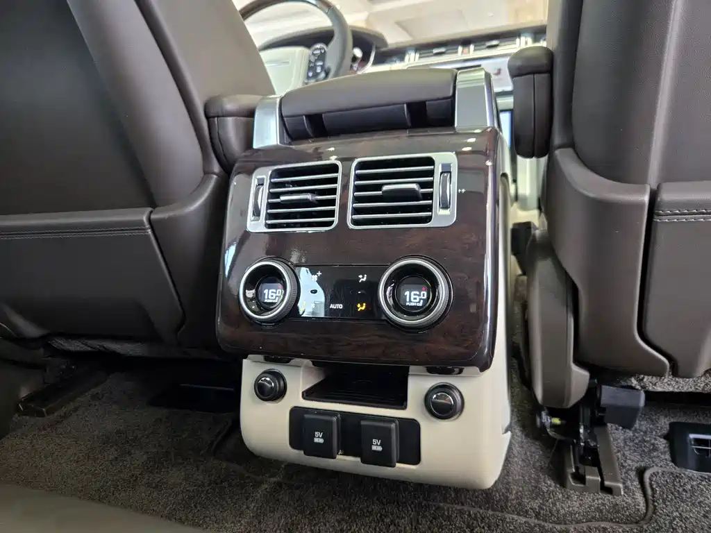 Land Rover Range Rover 2019 — фото 27