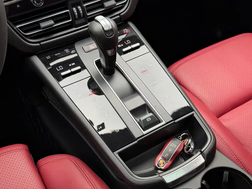 Porsche Macan 2023 — фото 11
