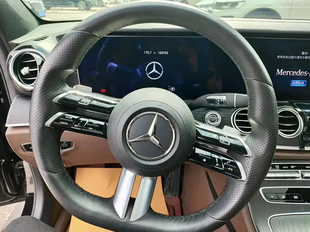 Mercedes-Benz E-Class 2021 — фото 10