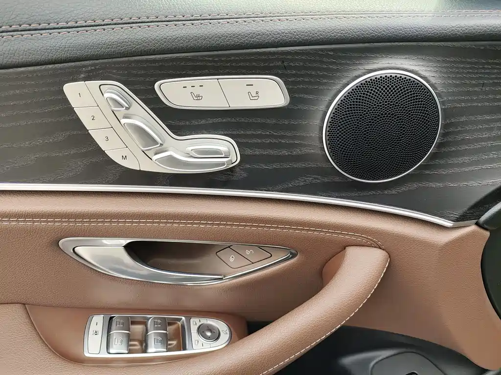 Mercedes-Benz E-Class 2021 — фото 8