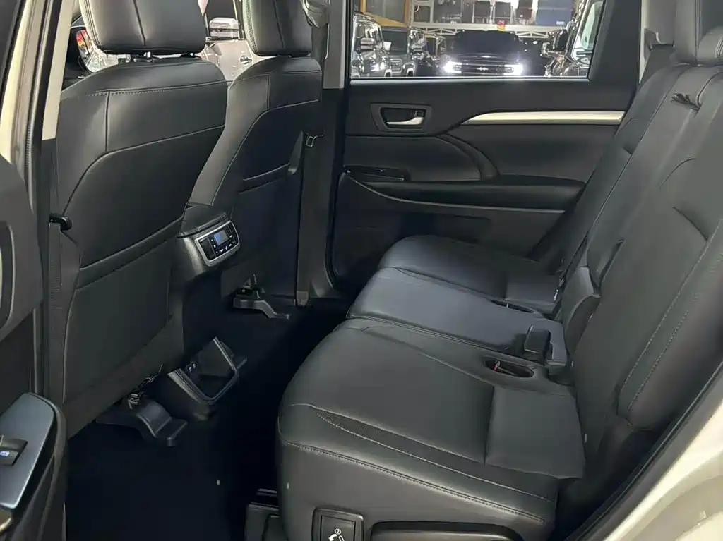 Toyota Highlander 2020