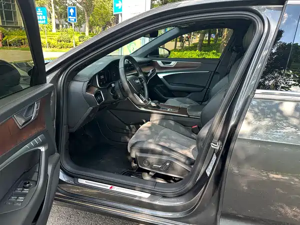 Audi A6L 2023