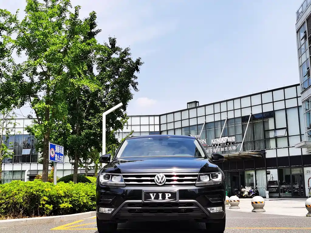 Volkswagen Tiguan L 2019 — фото 2