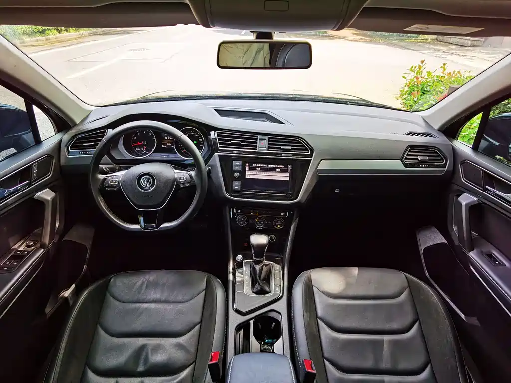 Volkswagen Tiguan L 2019 — фото 10