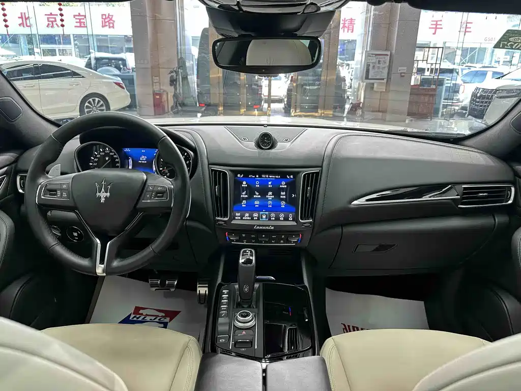 Maserati Levante 2019 — фото 9