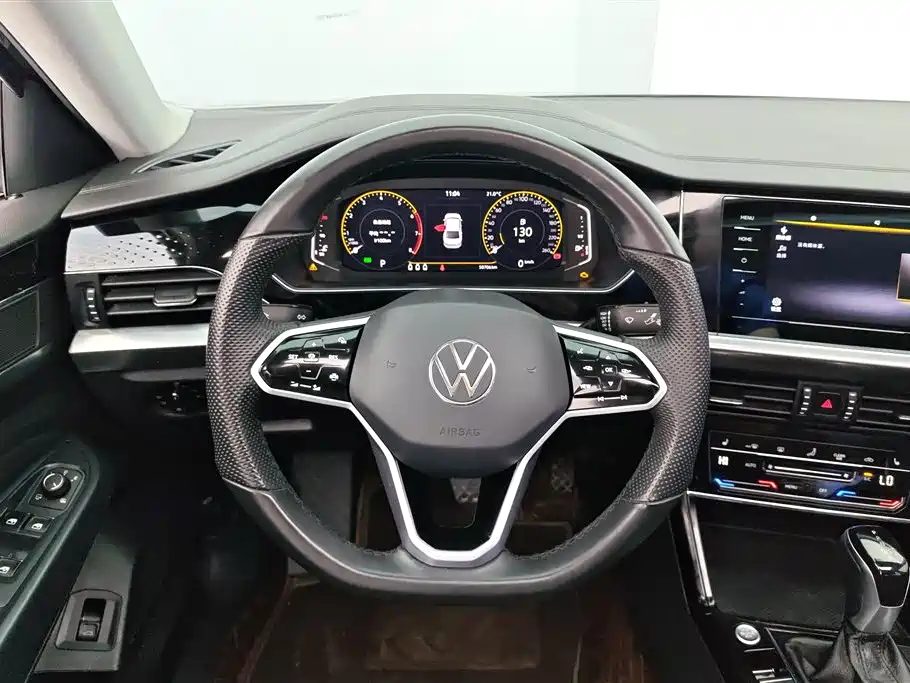 Volkswagen Passat 2024 — фото 15