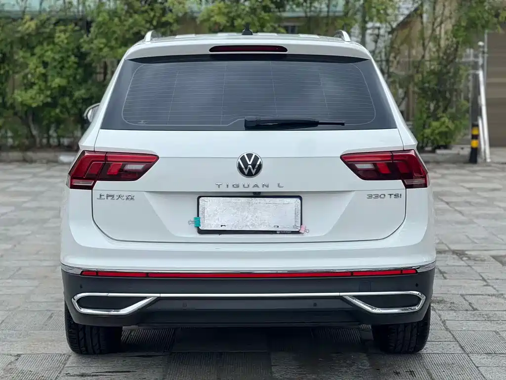 Volkswagen Tiguan L 2023 — фото 9