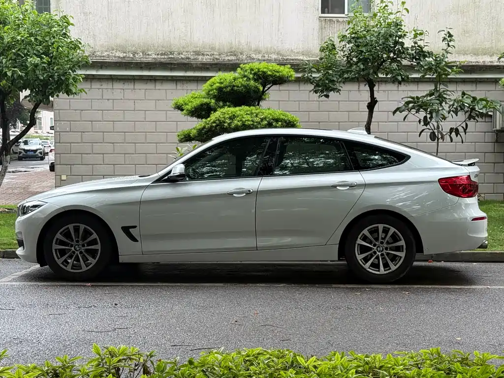 BMW 3 Series GT 2017 — фото 3