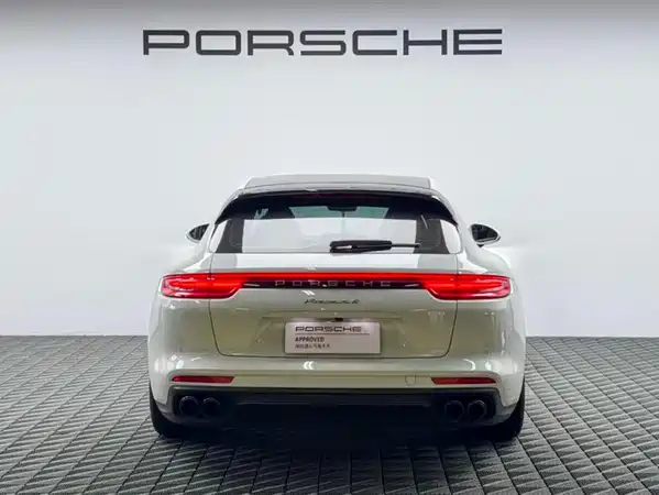 Porsche Panamera 2018