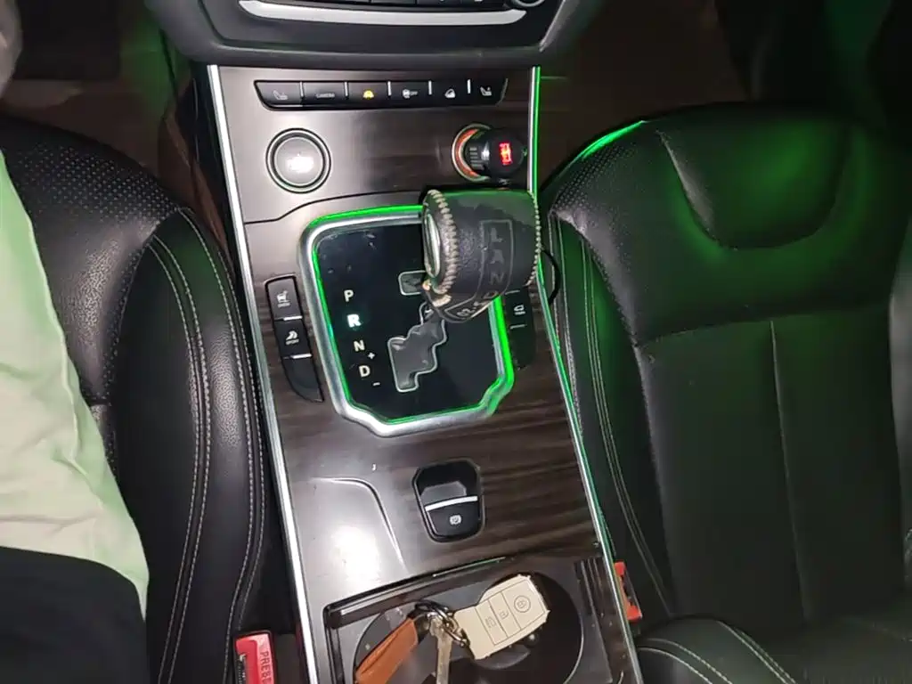 Landwind X7 2015 — фото 14