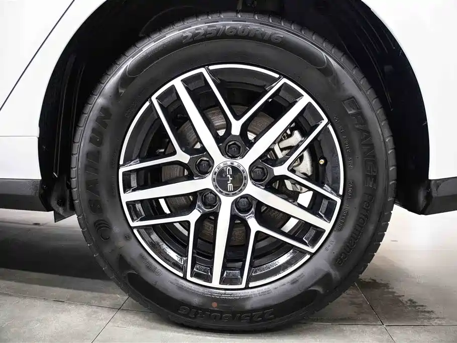 BYD Seal 05 DM-i 2025 — фото 11
