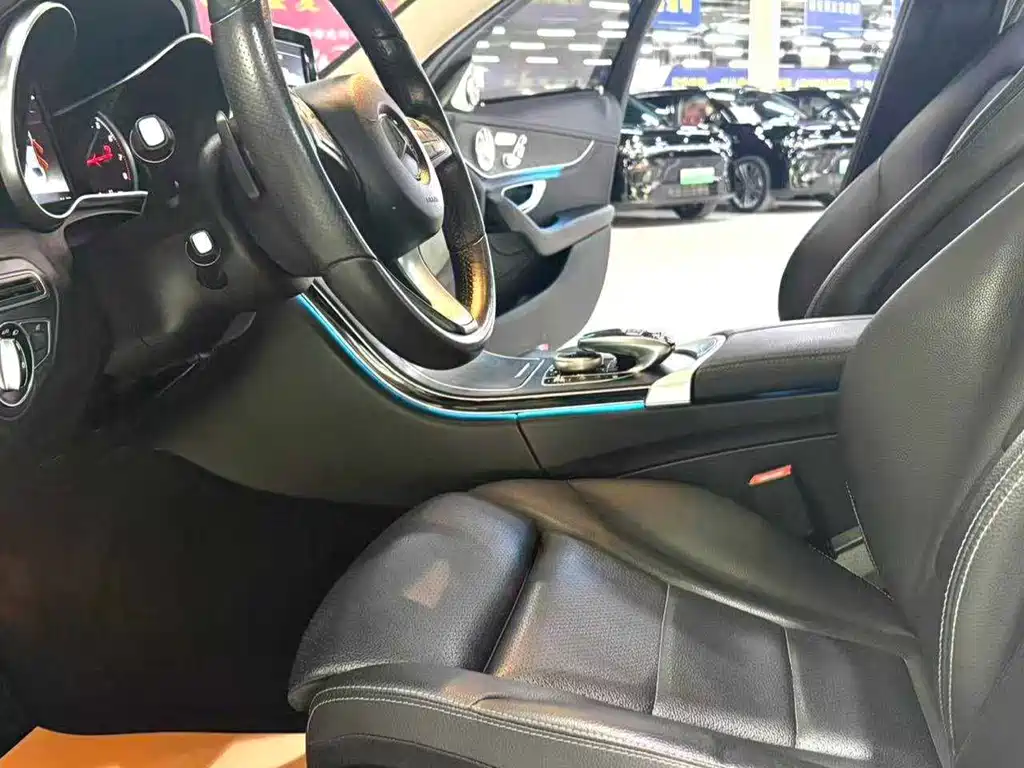Mercedes-Benz C-Class 2018