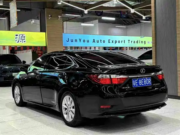 Lexus ES 2015