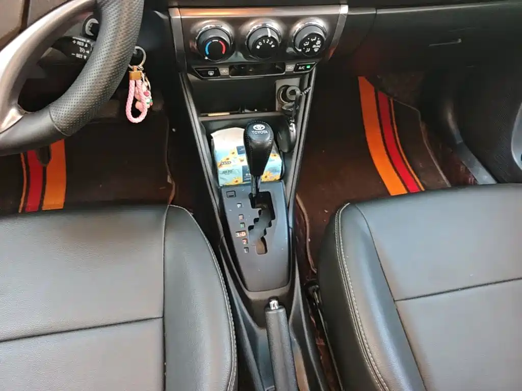 Toyota Yaris L 2016 — фото 14