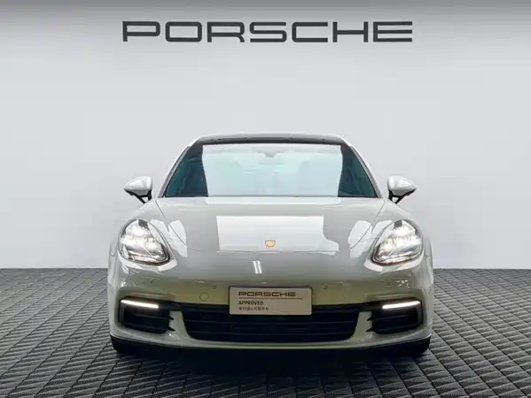 Porsche Panamera 2018