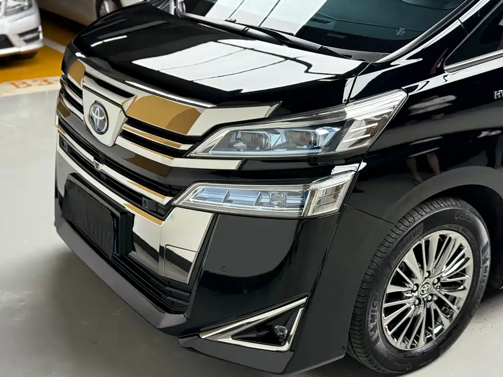 Toyota Vellfire 2020 — фото 17