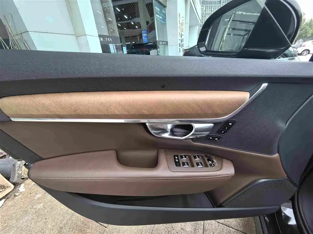 Volvo S90 2022 — фото 11