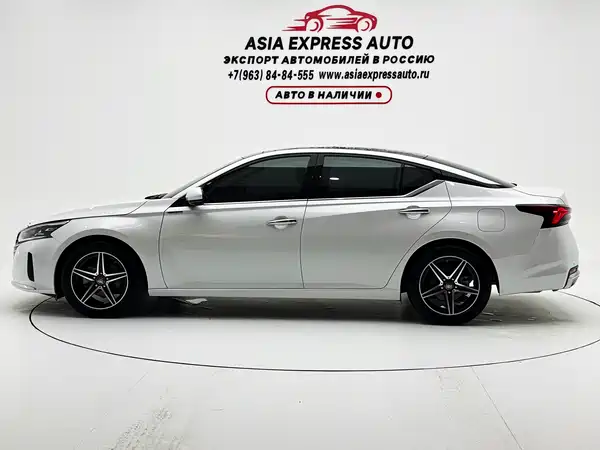 Nissan Teana 2024