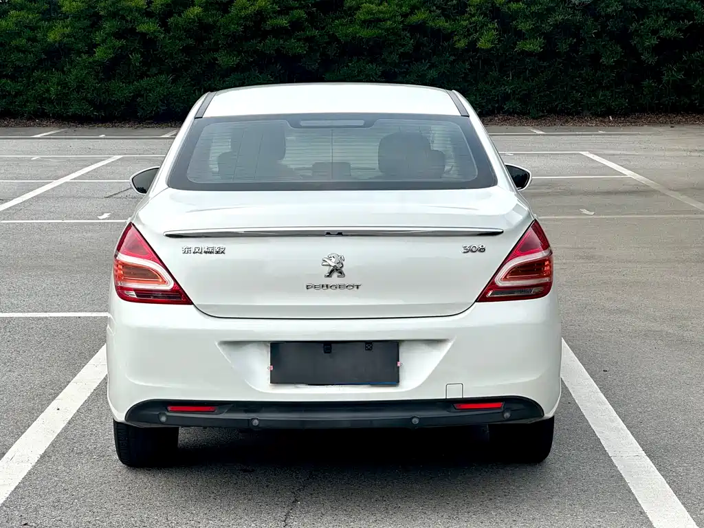 Peugeot 308 2015