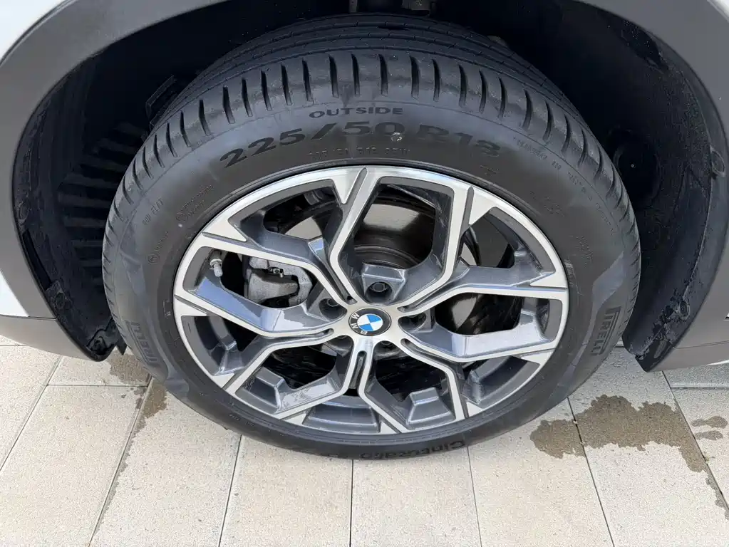 BMW X1 2022 — фото 4