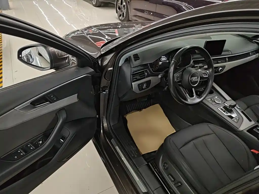 Audi A4L 2016 — фото 16